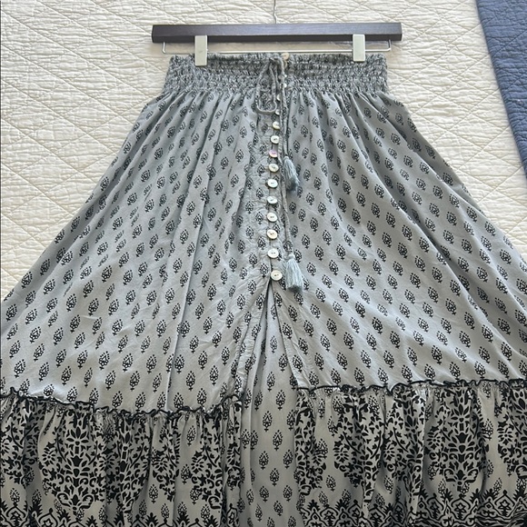 Black and Gray Boho style High-Low skirt - Picture 3 of 4